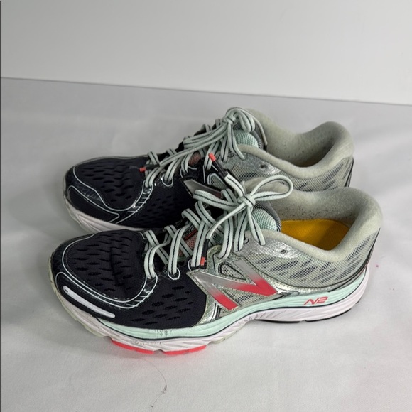 New Balance Black and Pink Athletic Shoes with Mesh Upper - Picture 4 of 9